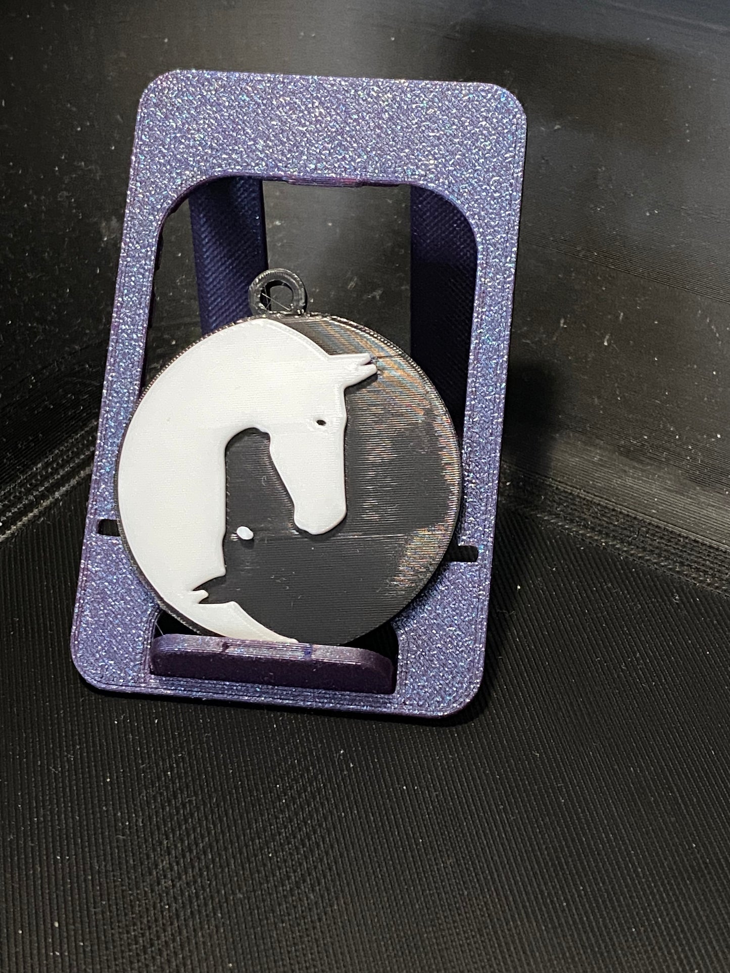 Two Horses Ying Yang Keyring - 45980.500 Black & White