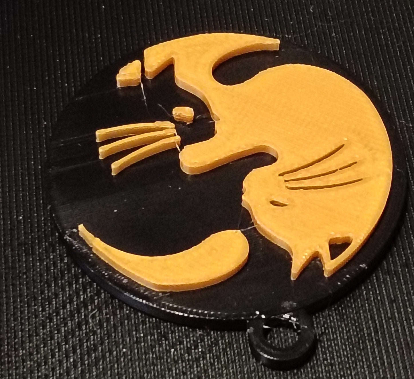 2 Cats Ying Yang Keyring - 45980.200 Black & Gold