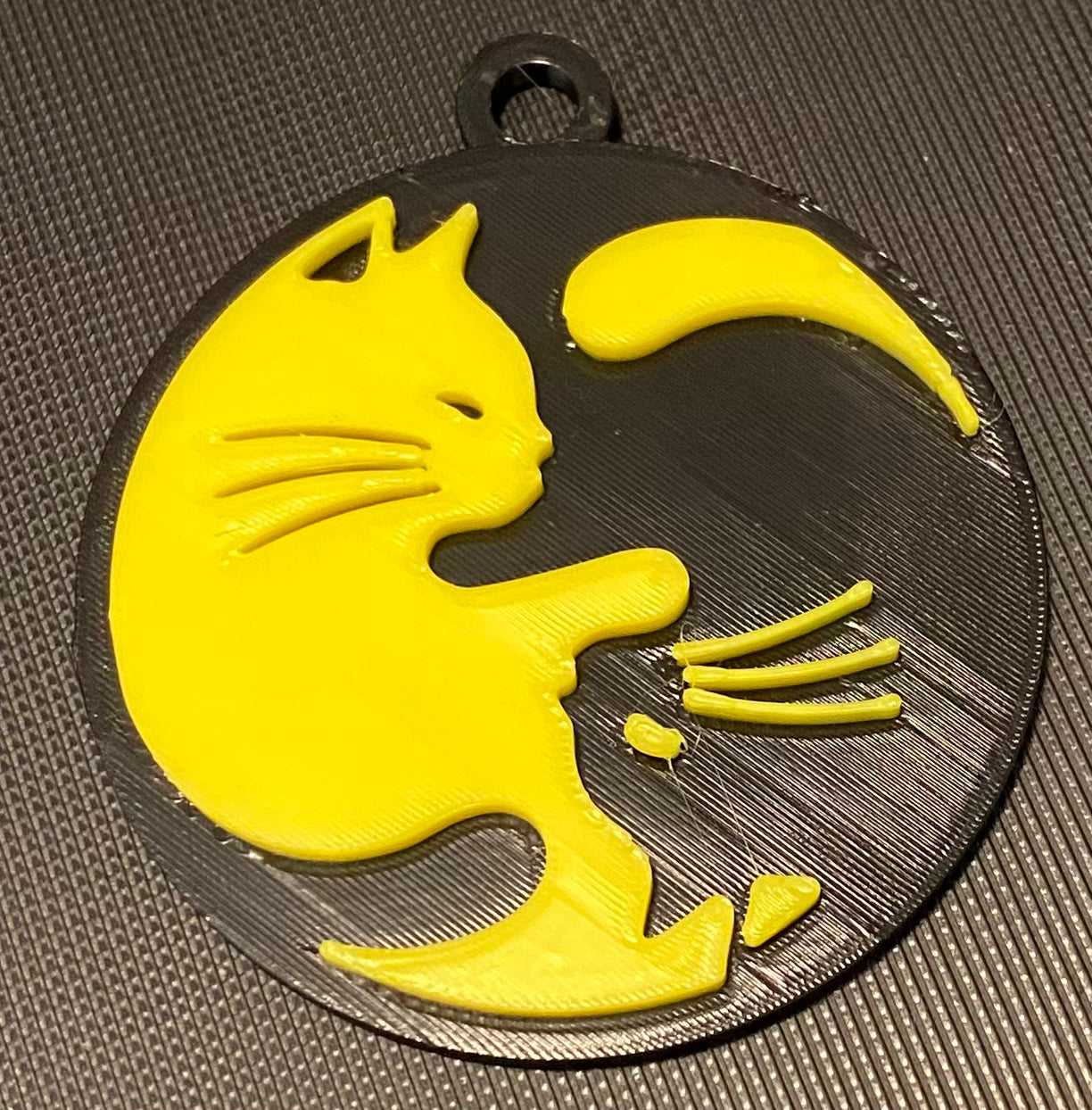 Two Cat Ying Yang Keyring - 45980.200 Black & Yellow