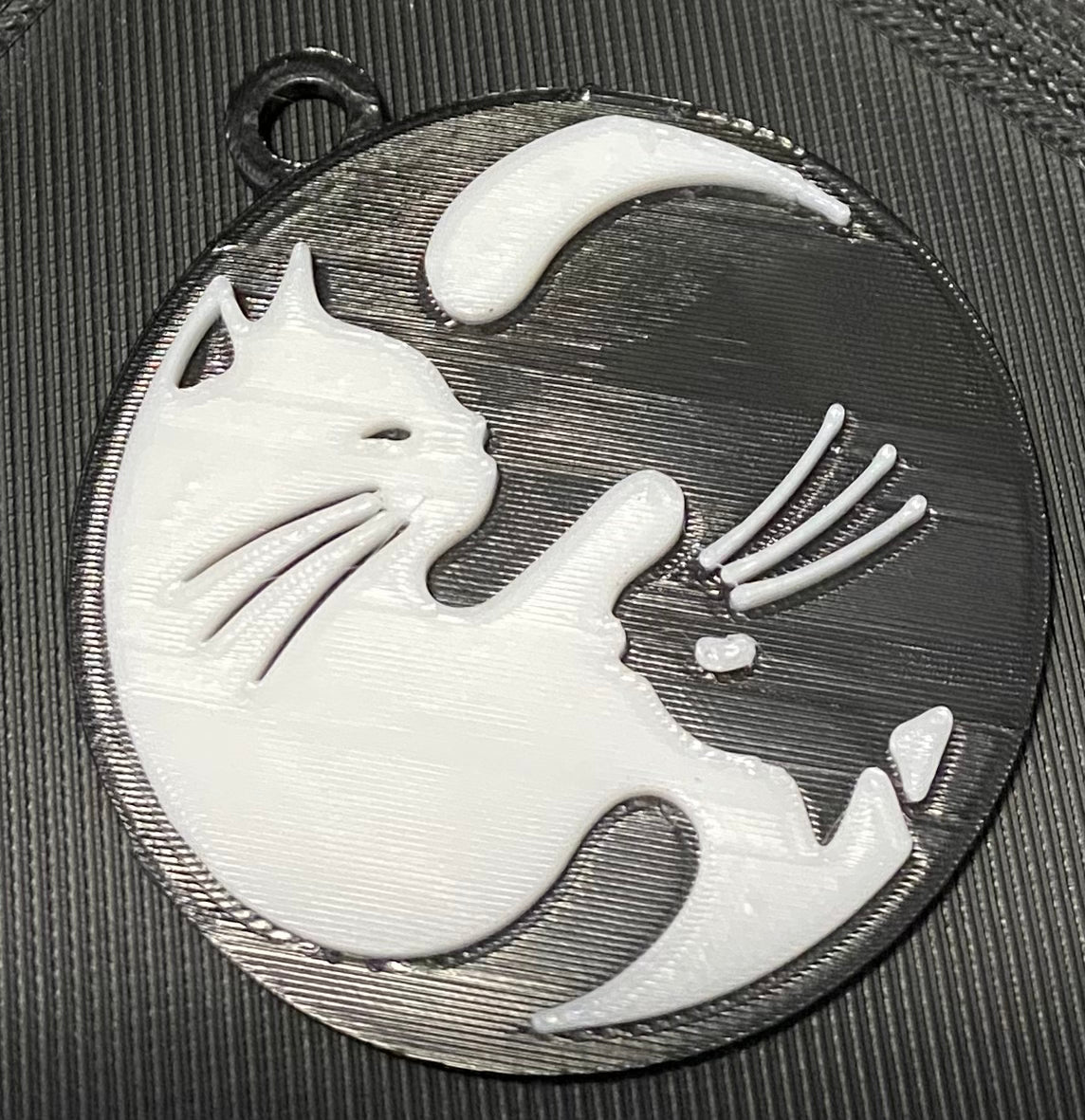Two Cat Ying Yang Keyring - 45980.200 Black & White